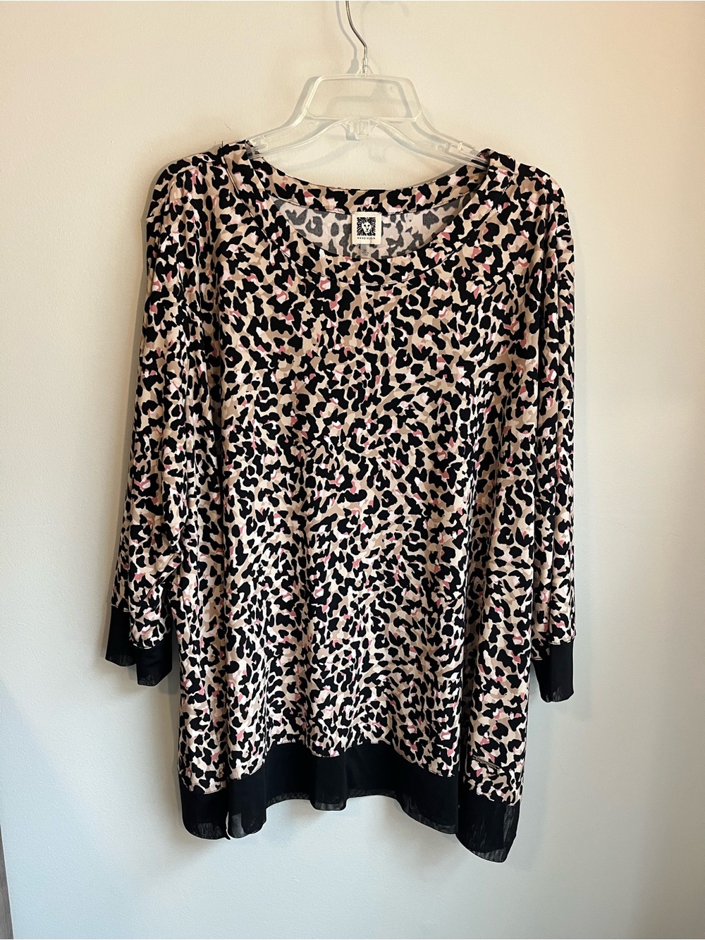 ANNE KLEIN Leopard Print Top in Black, Pink & Cream with Black Cuffs & Hem